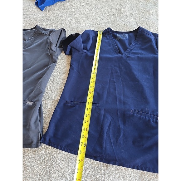 FIGS Technical Collection 4 Scrub Tops Women's S Casma 3 Pocket X 2 Catarina X 2 - Picture 15 of 16